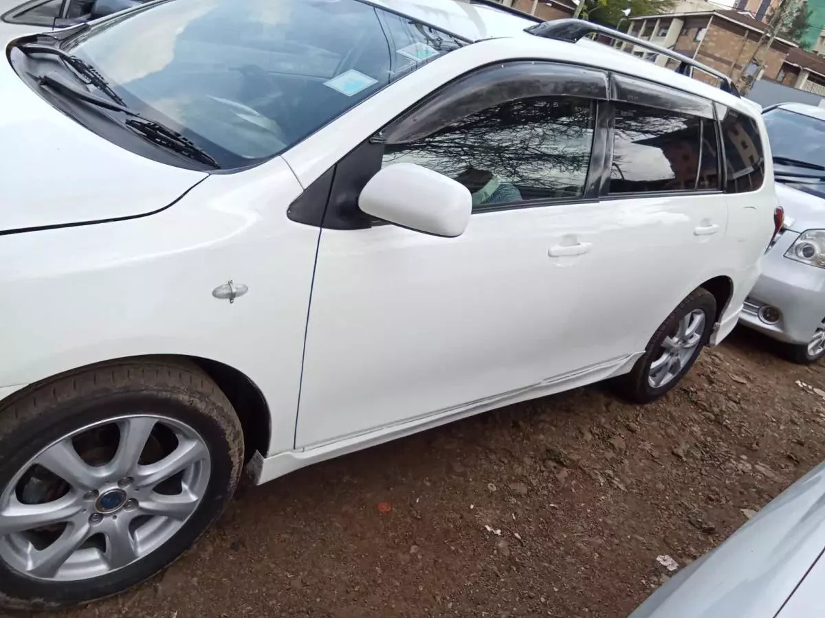 Toyota Fielder    - 2010