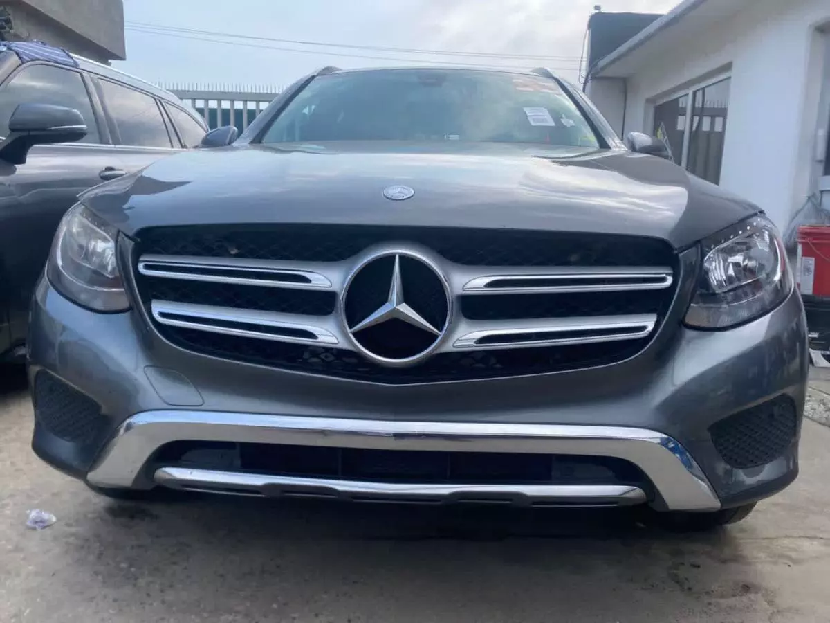 Mercedes-Benz GLC 300   - 2016