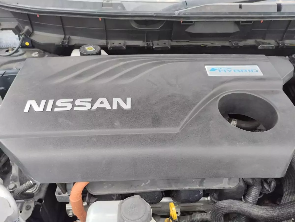 Nissan EXTRAIL HYBRID - 2016