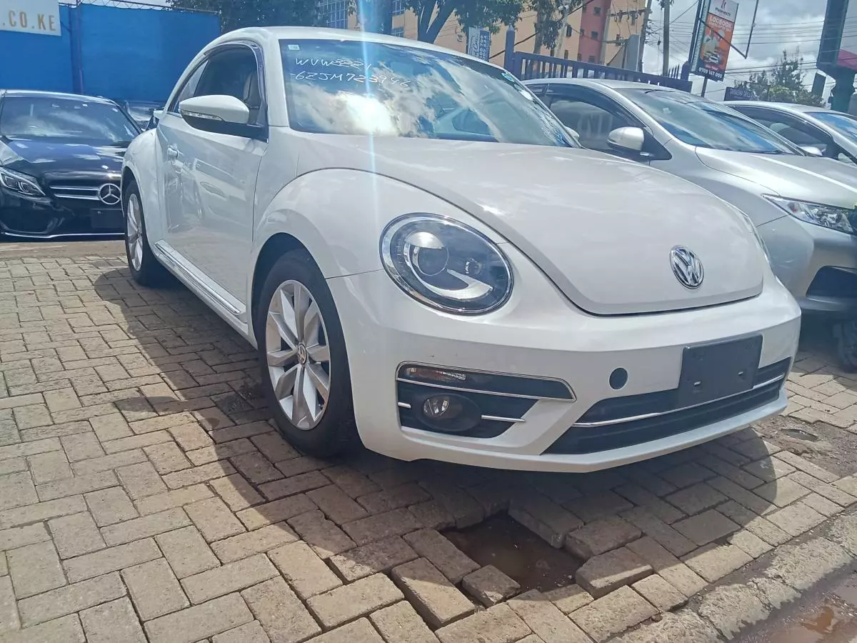 Volkswagen Beetle   - 2018