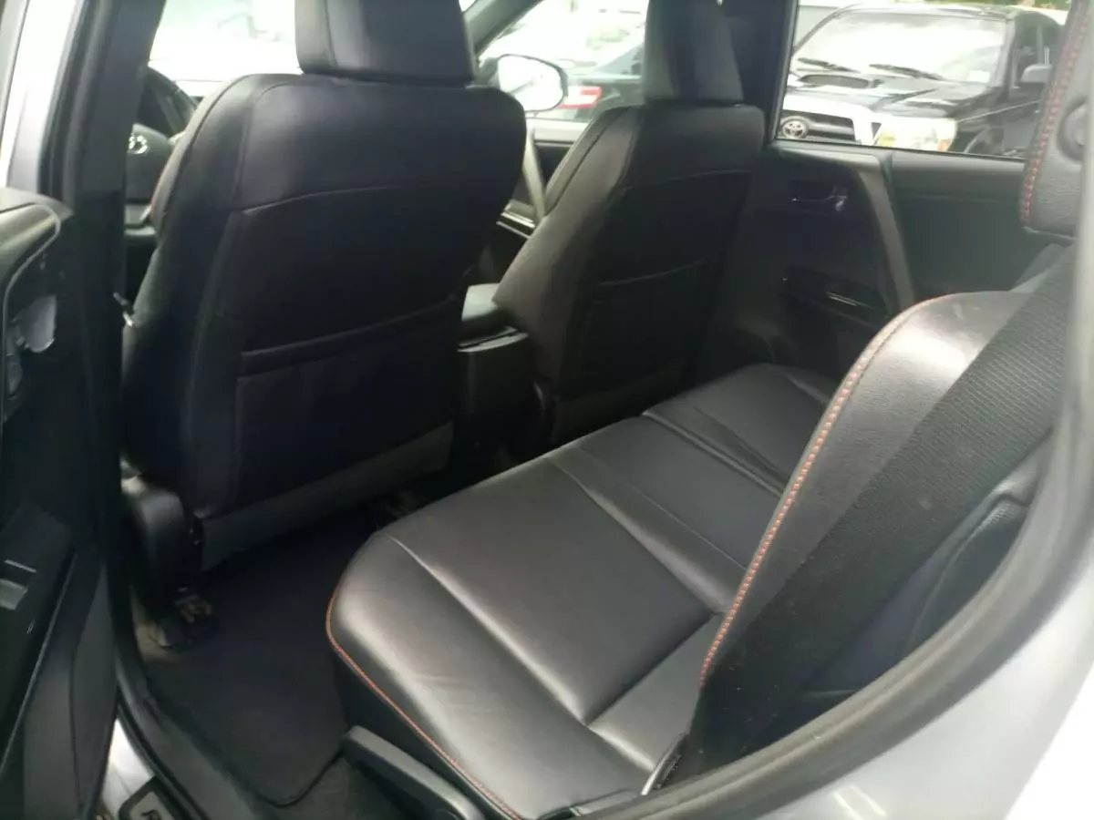 Toyota RAV 4 - 2016