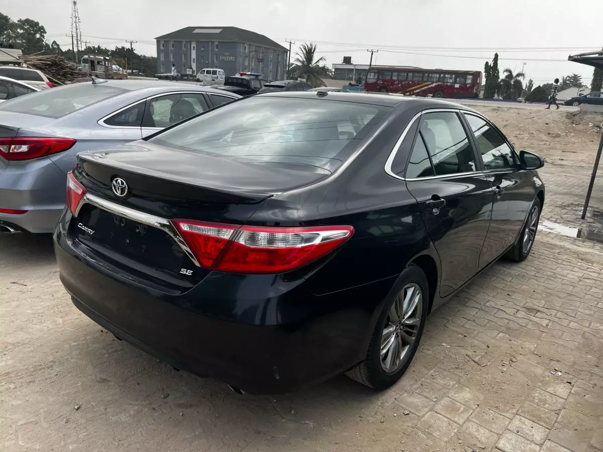 Toyota Camry   - 2015