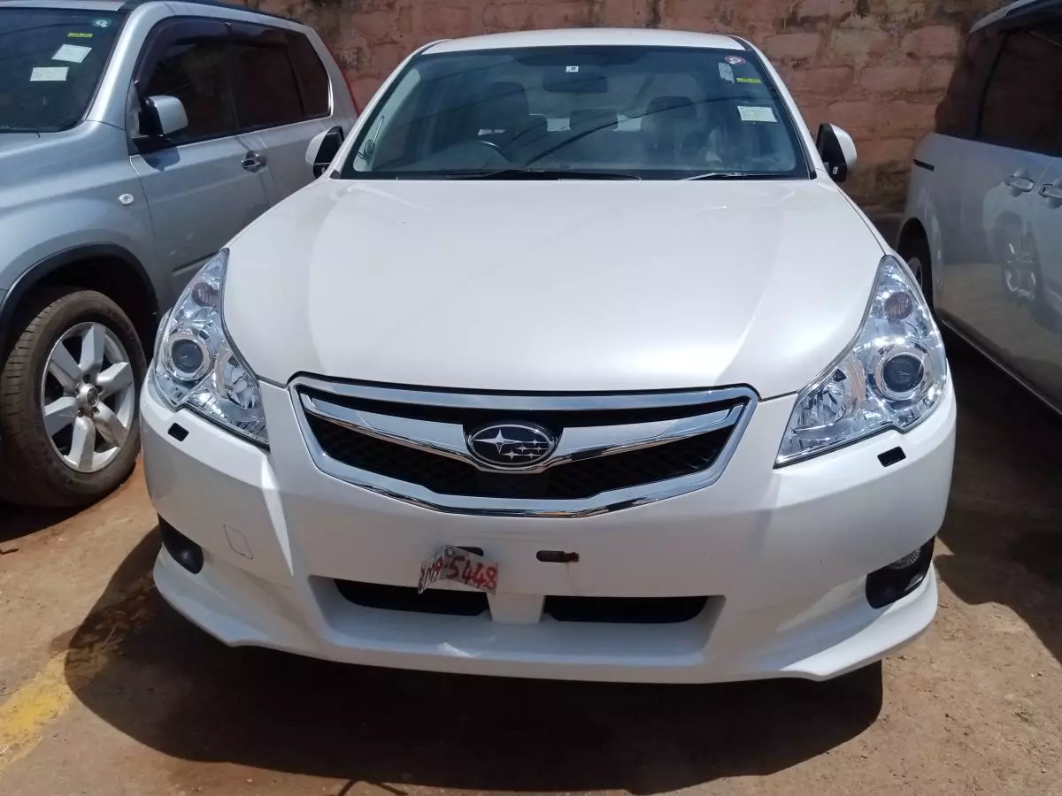 Subaru Legacy   - 2009