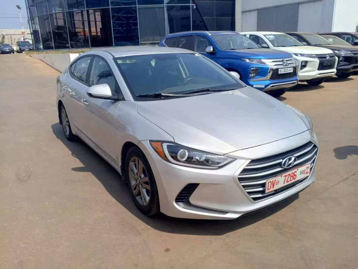 Hyundai Elantra   - 2018