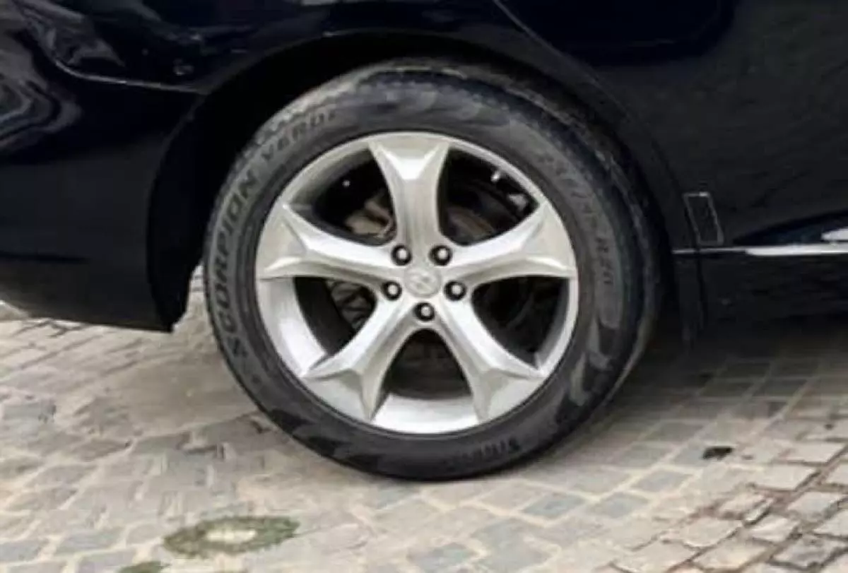 Toyota Venza - 2010
