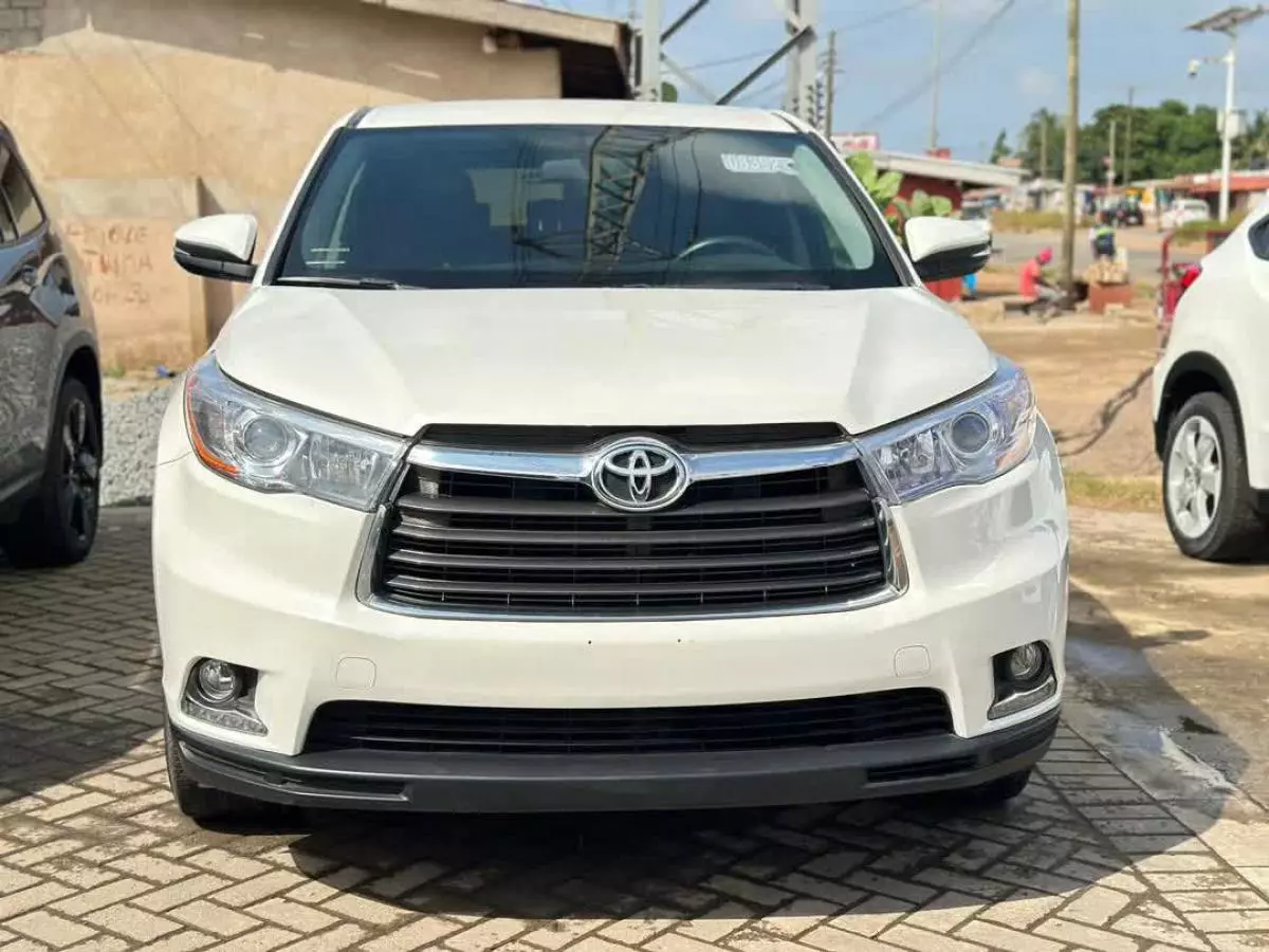 Toyota Highlander   - 2019