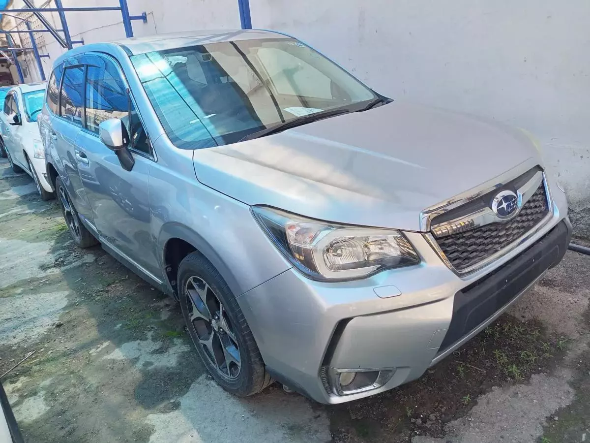 Subaru XT - 2015