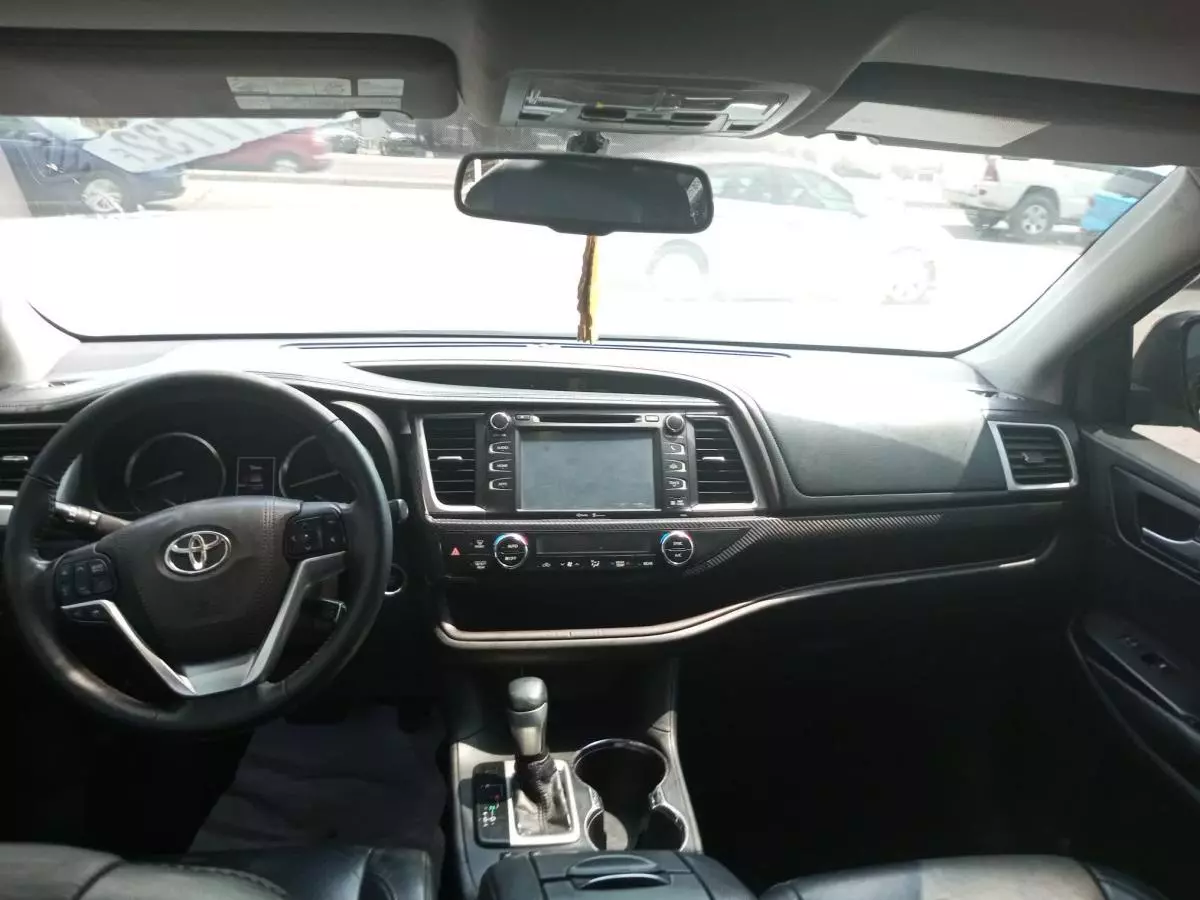 Toyota Highlander - 2015