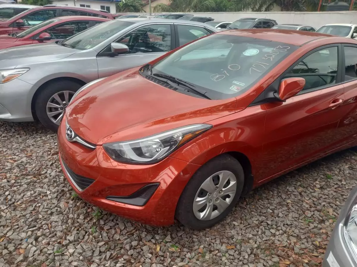 Hyundai Elantra   - 2016