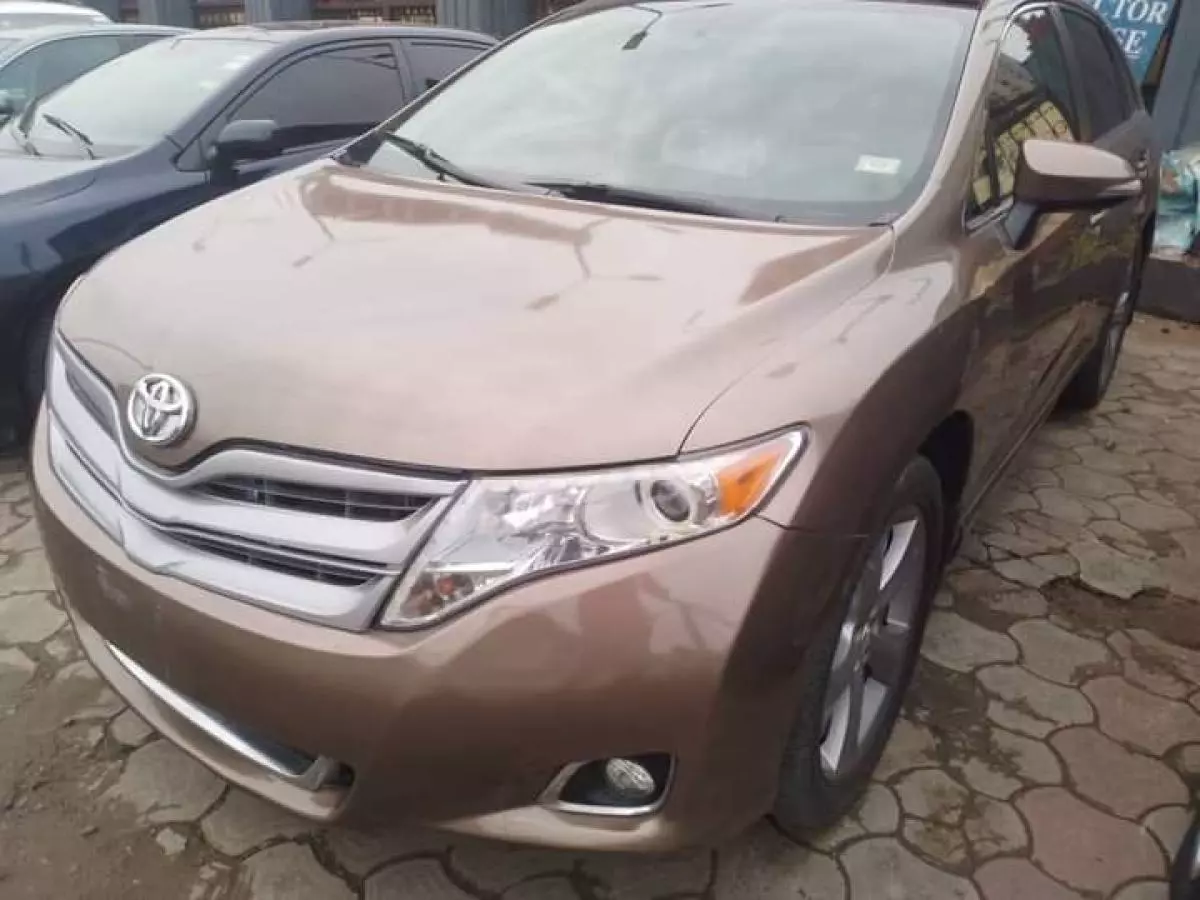 Toyota Venza   - 2010