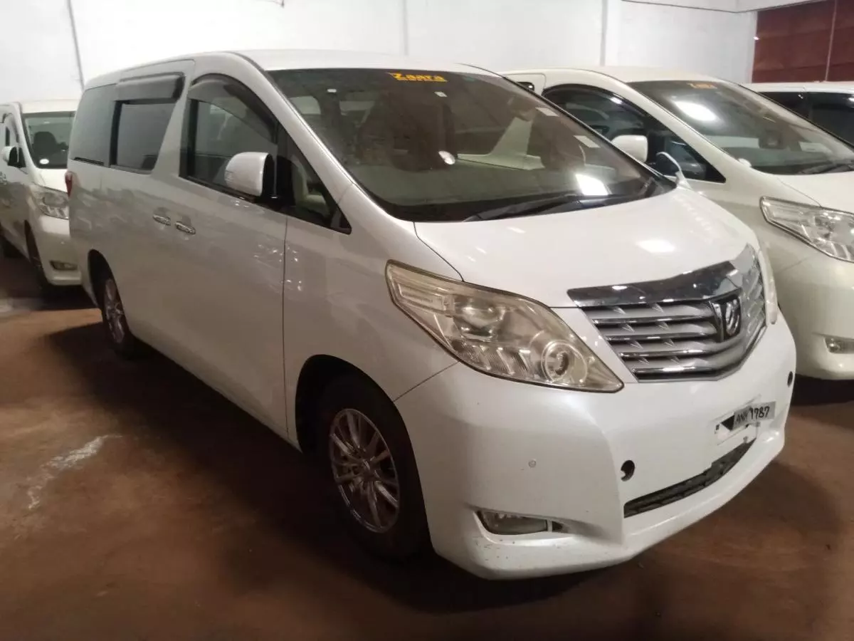 Toyota Alphard   - 2009