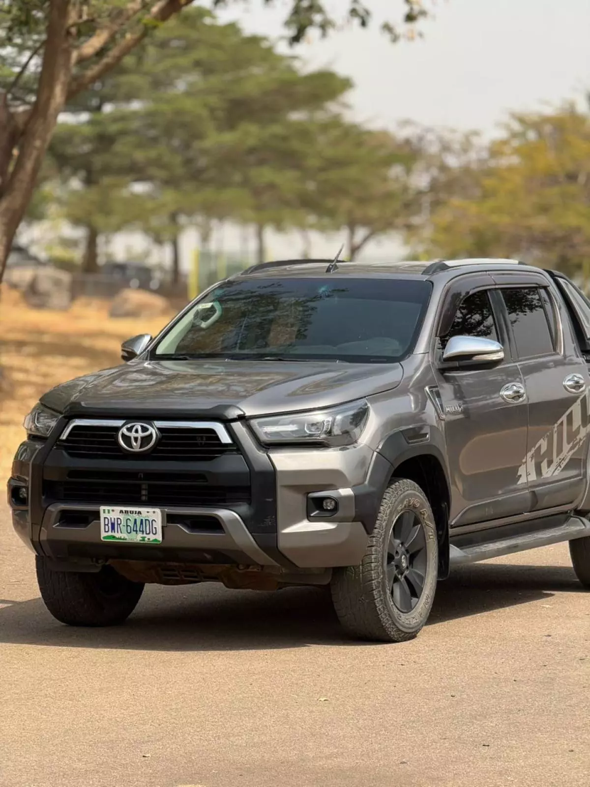 Toyota Hilux   - 2016