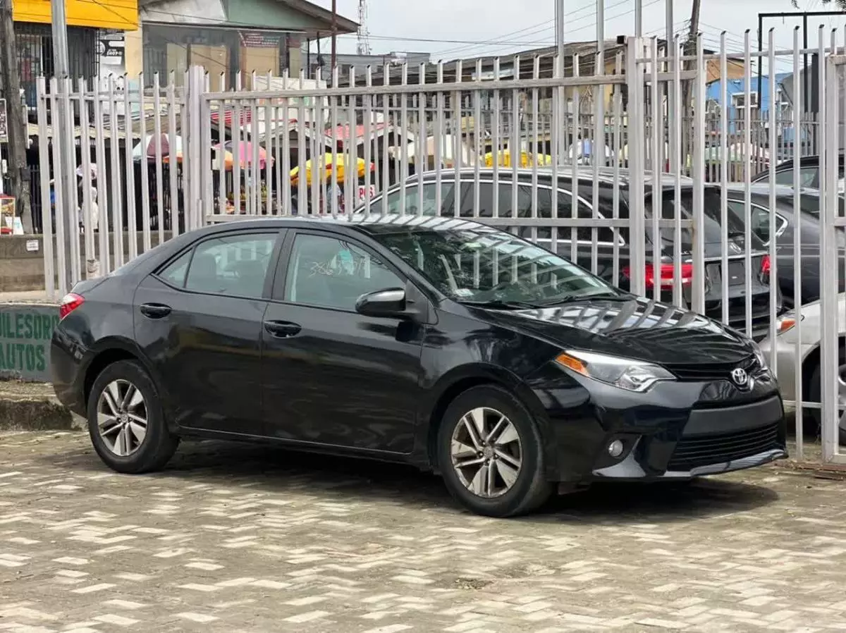 Toyota Corolla   - 2014