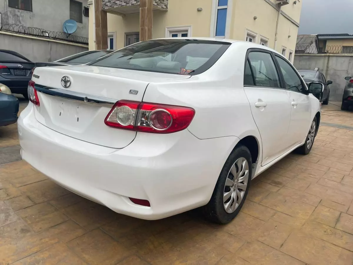 Toyota Corolla   - 2013