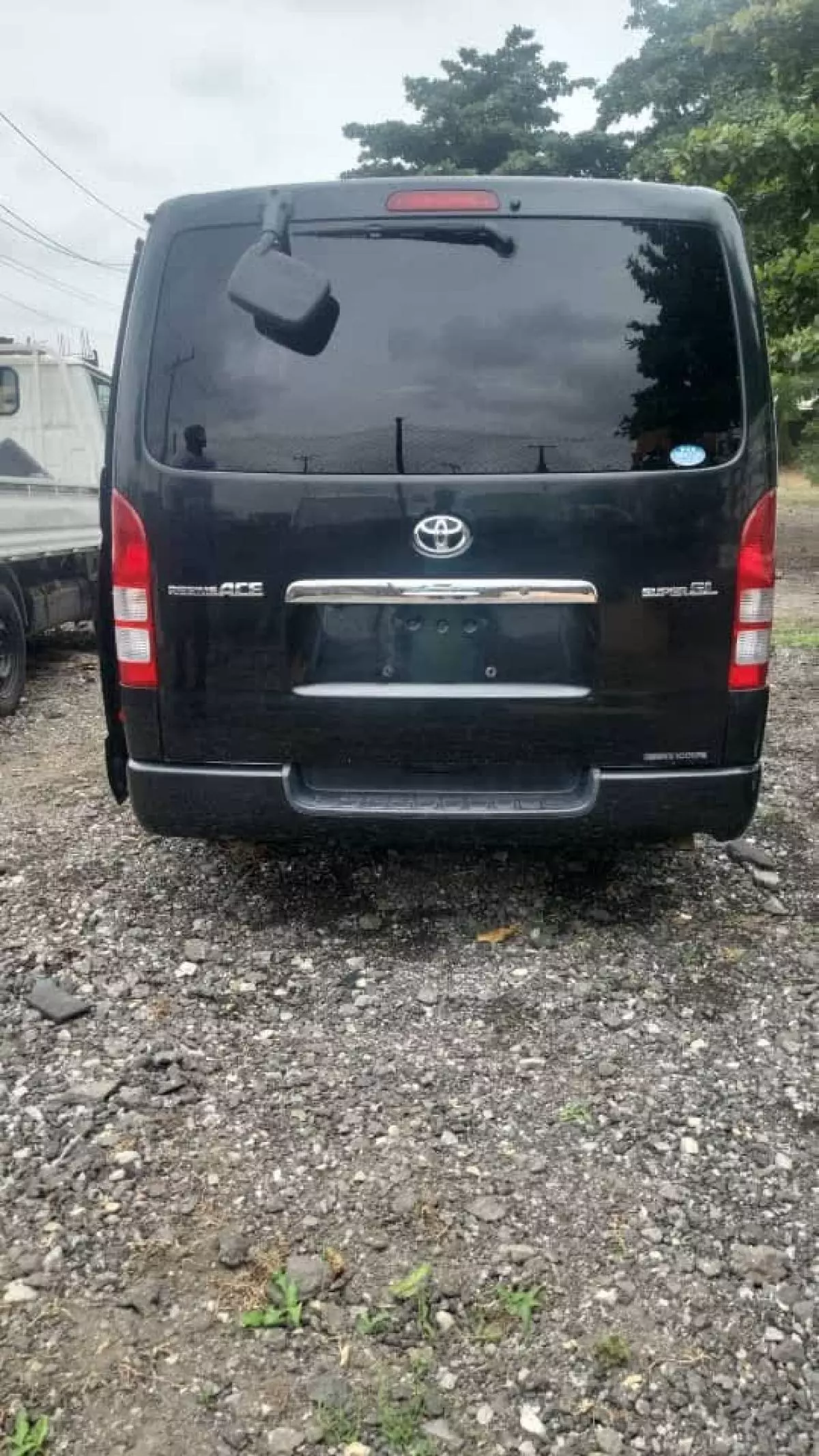 Toyota Hiace   - 2016