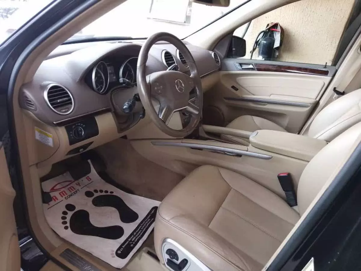 Mercedes-Benz GL 450   - 2011