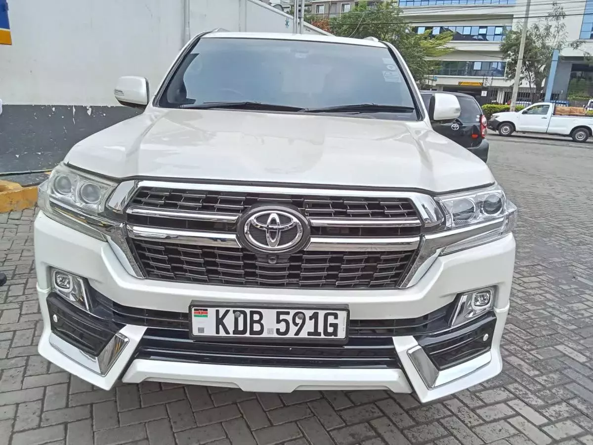 Toyota Landcruiser  V8   - 2014