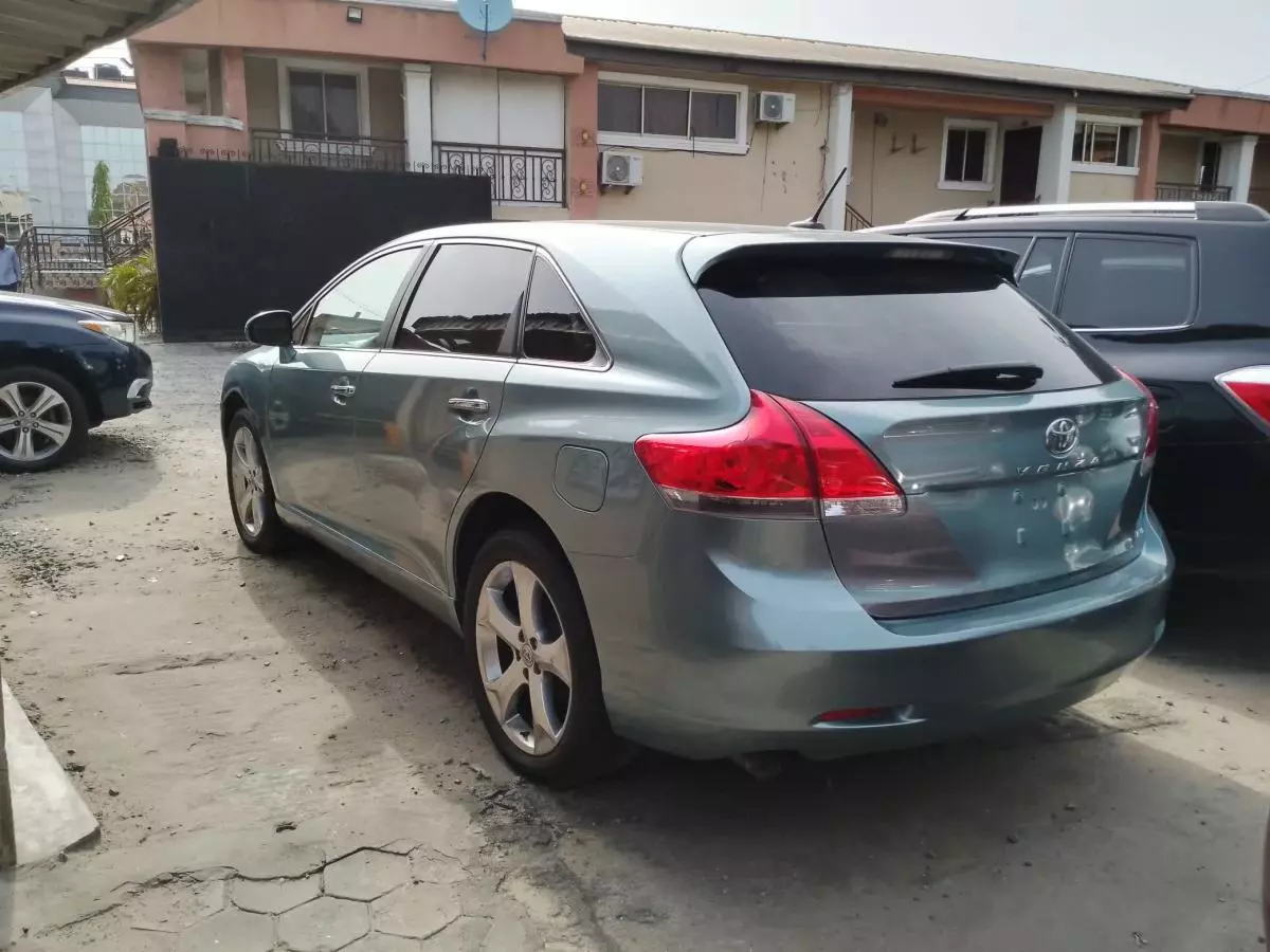 Toyota Venza   - 2009