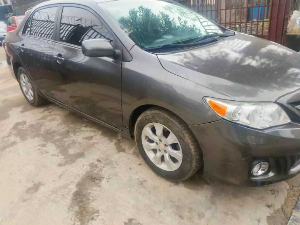 Toyota Corolla   - 2012