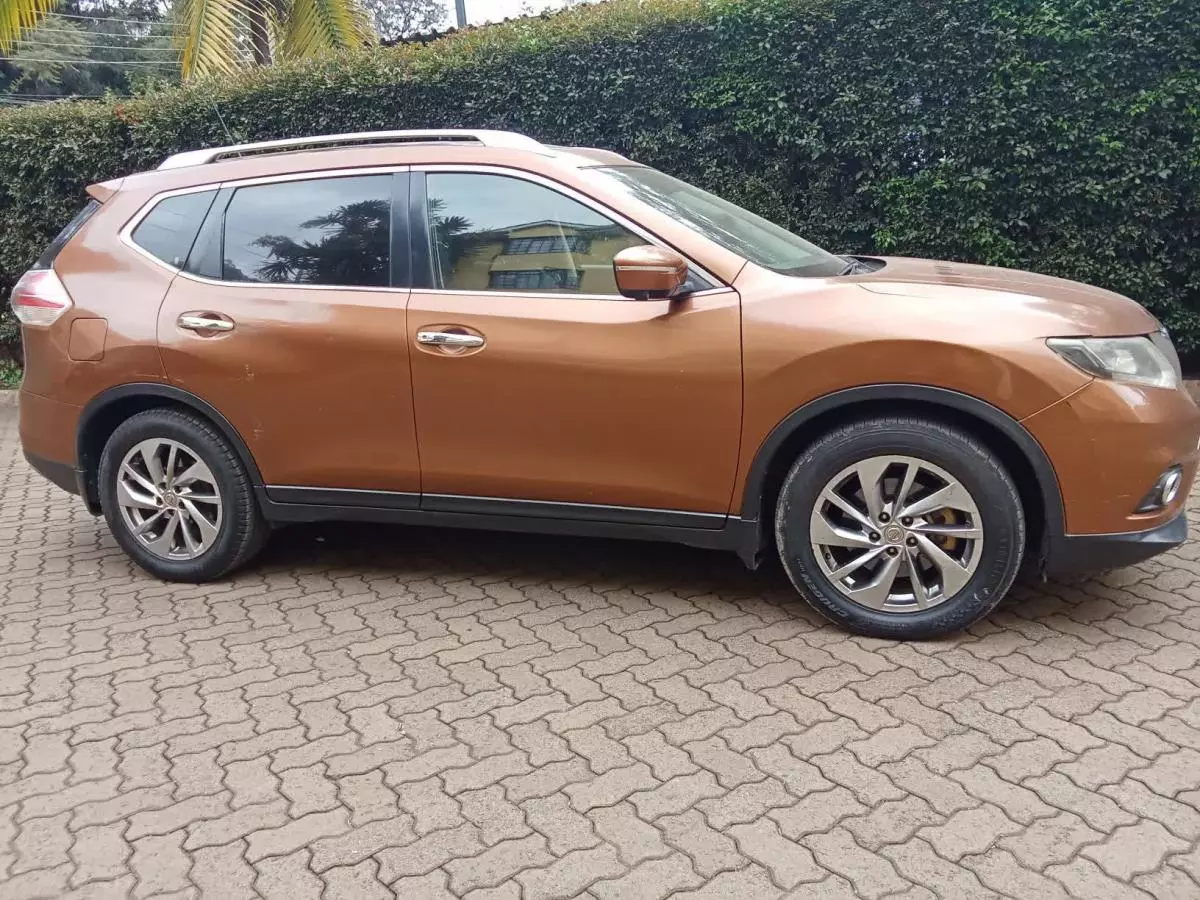 Nissan X-Trail   - 2014