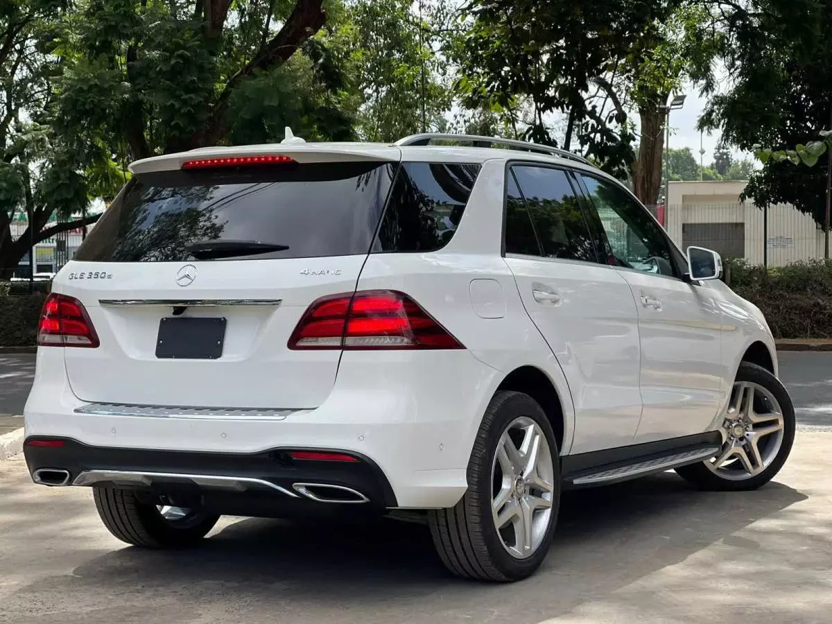 Mercedes-Benz GLE 350 - 2015