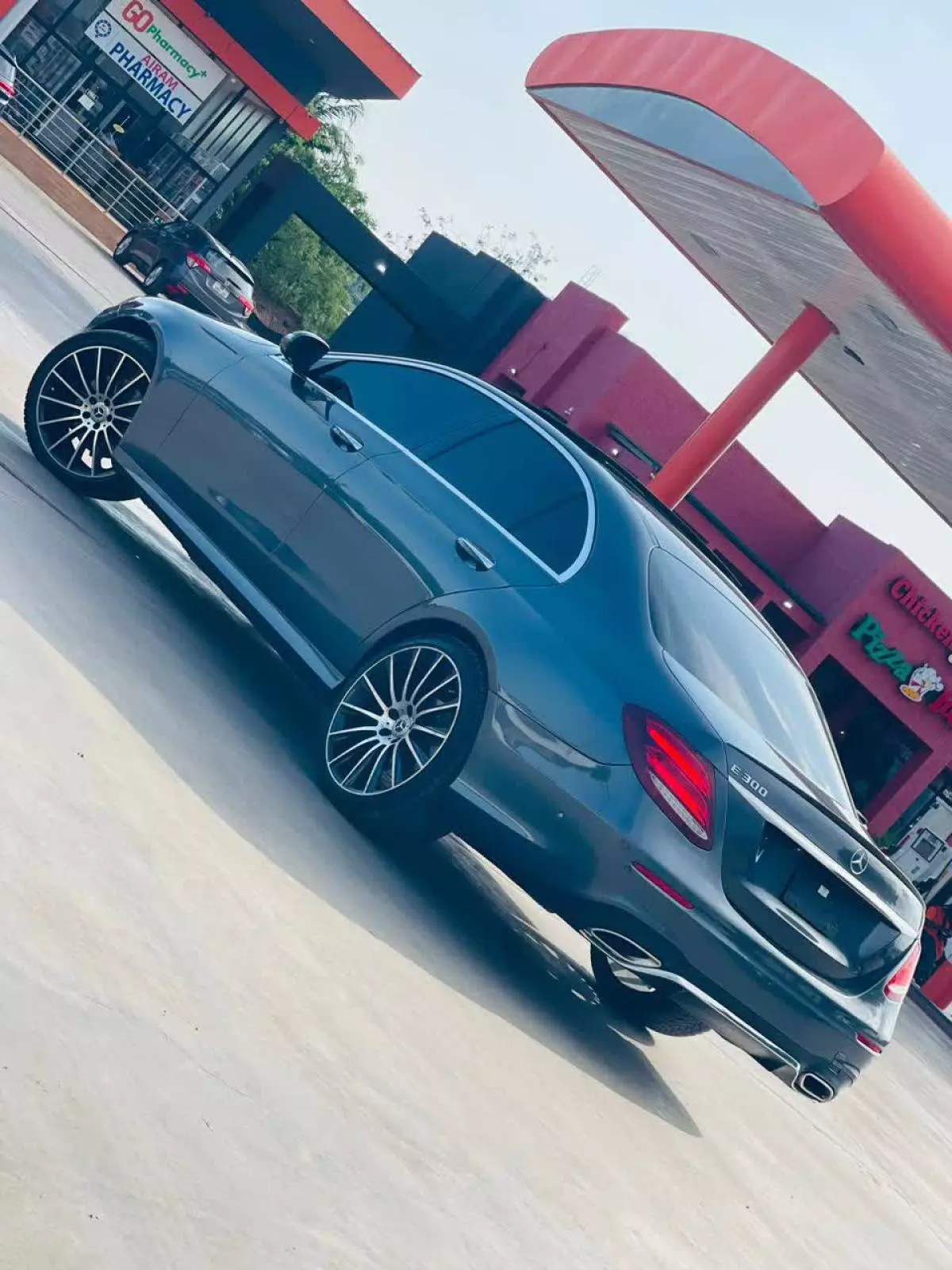 Mercedes-Benz E 300   - 2018