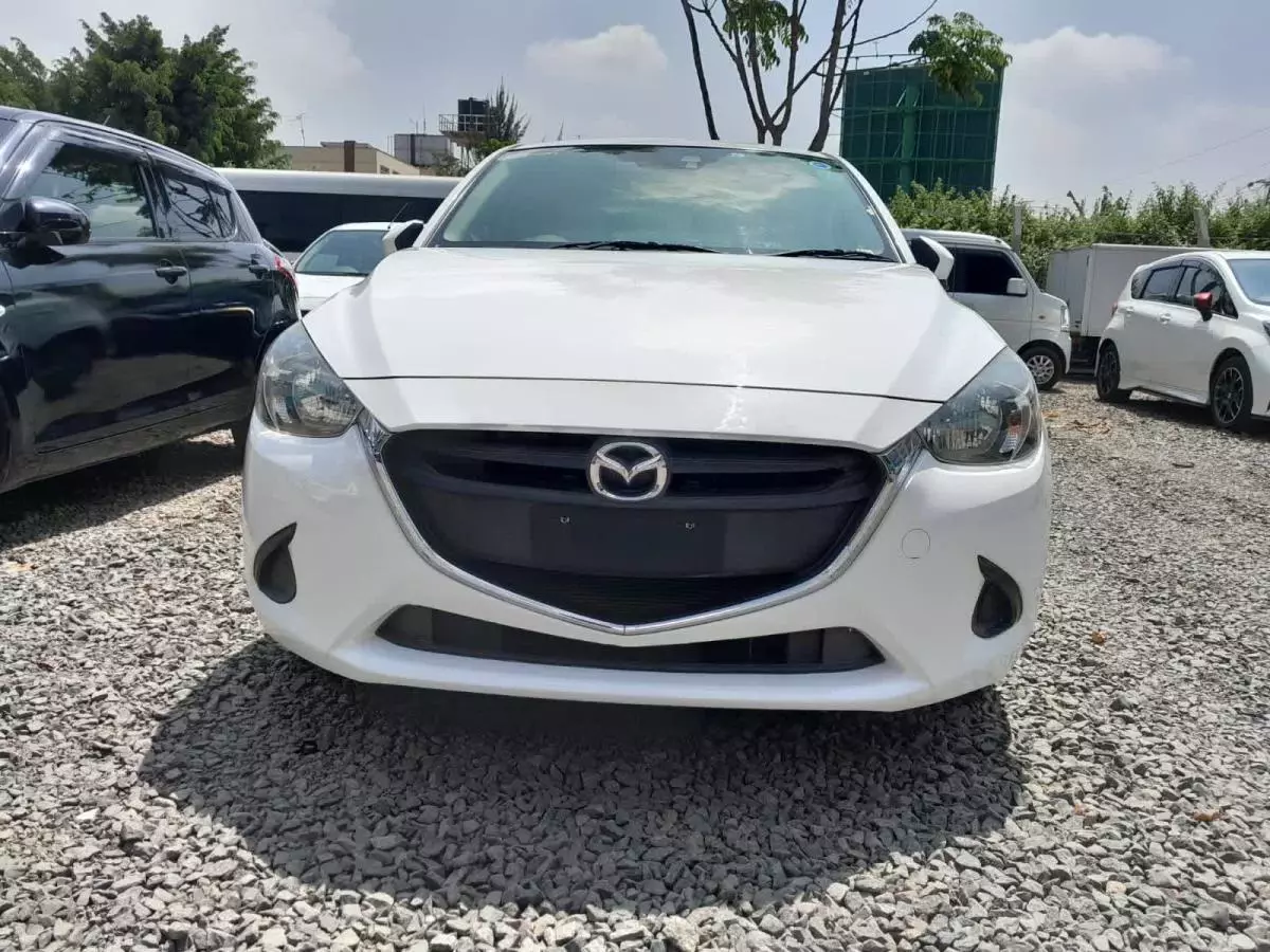 Mazda Demio  - 2015