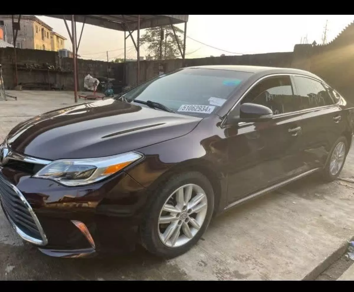 Toyota Avalon   - 2015