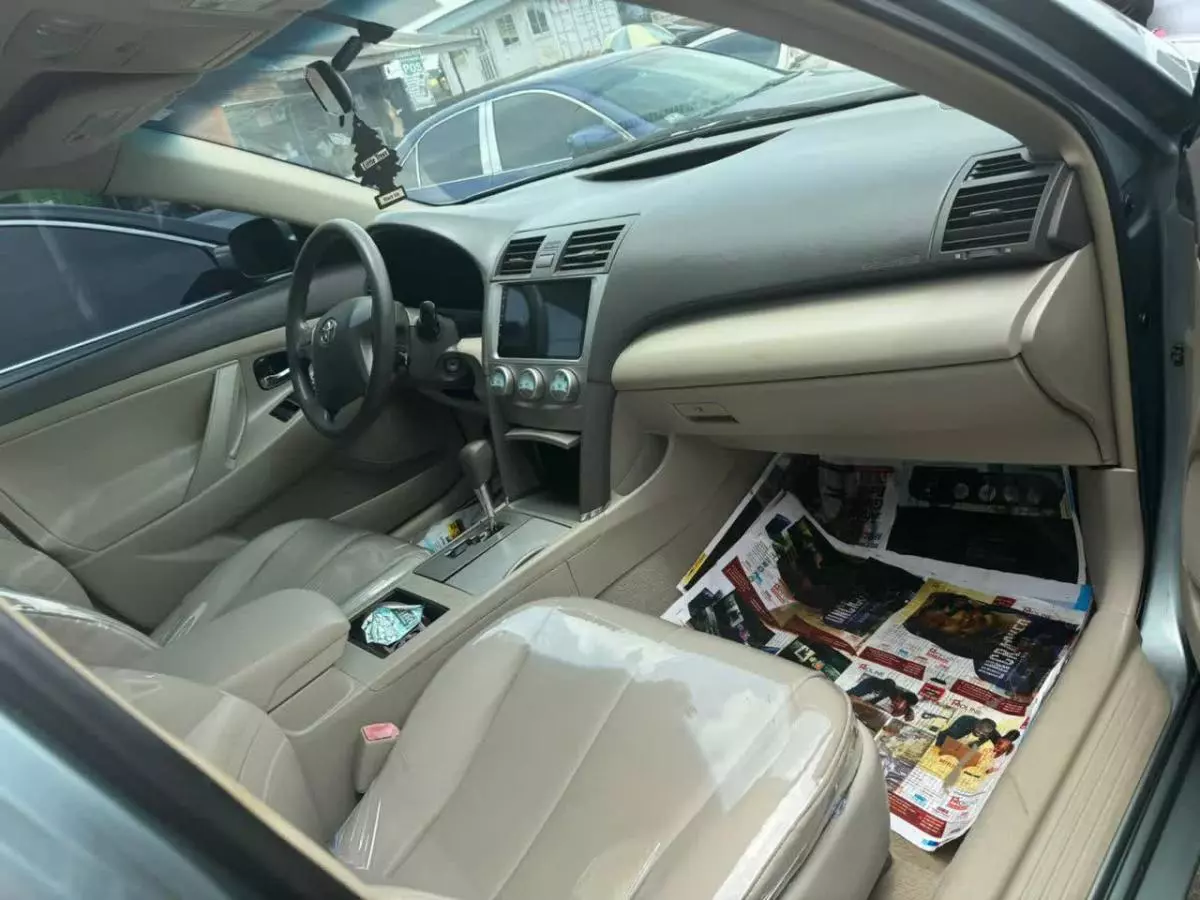 Toyota Camry   - 2007