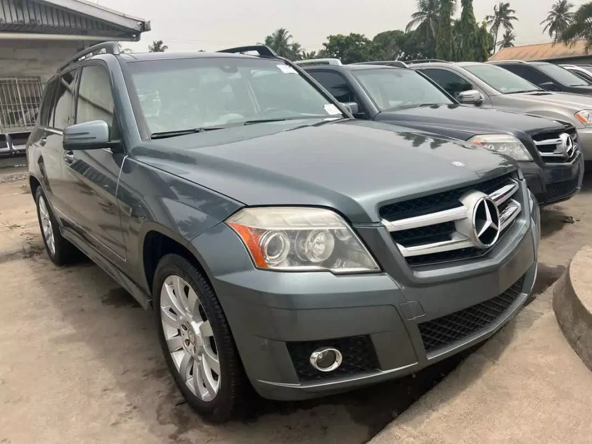 Mercedes-Benz GLK 350   - 2012