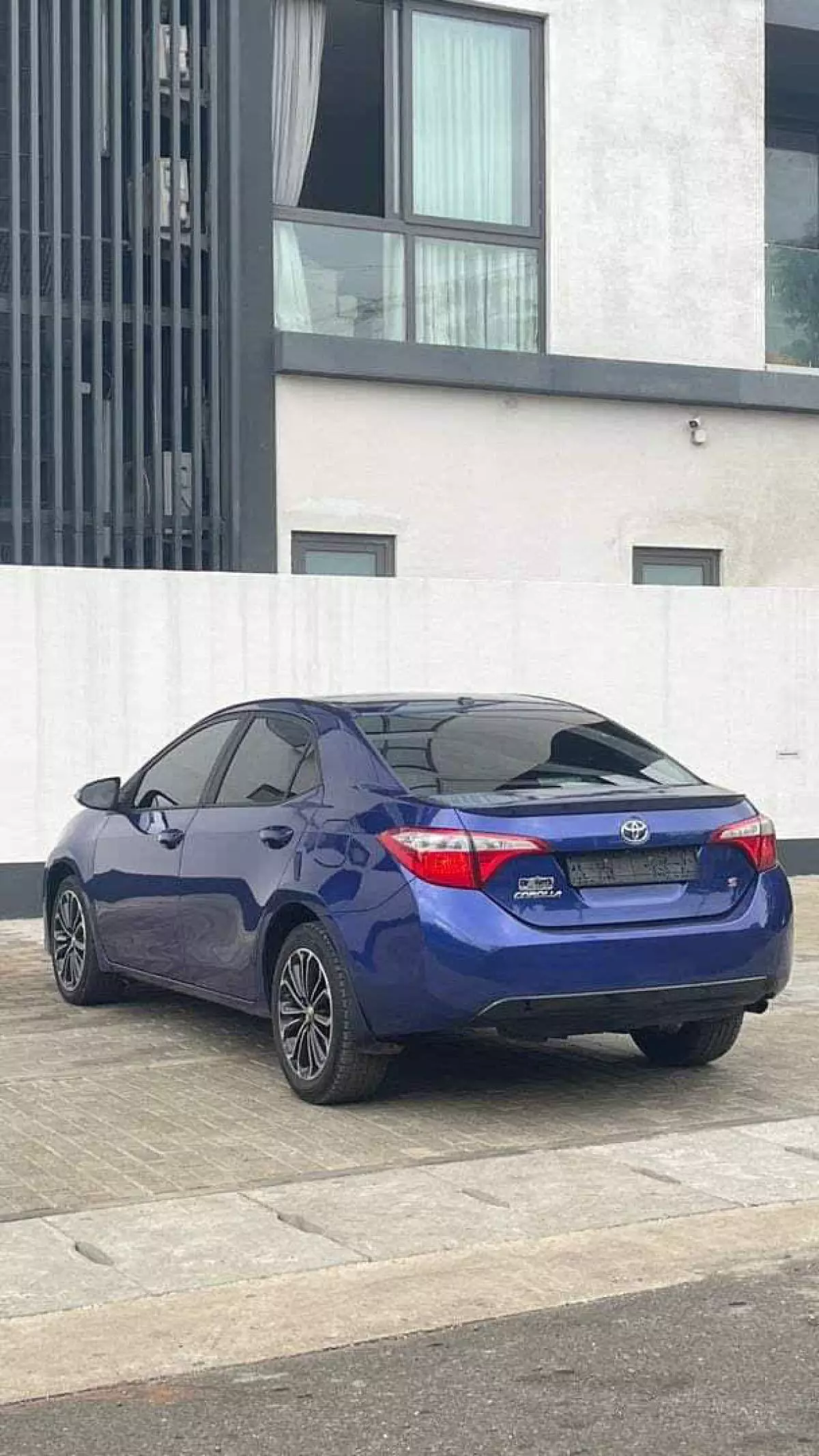 Toyota Corolla   - 2016