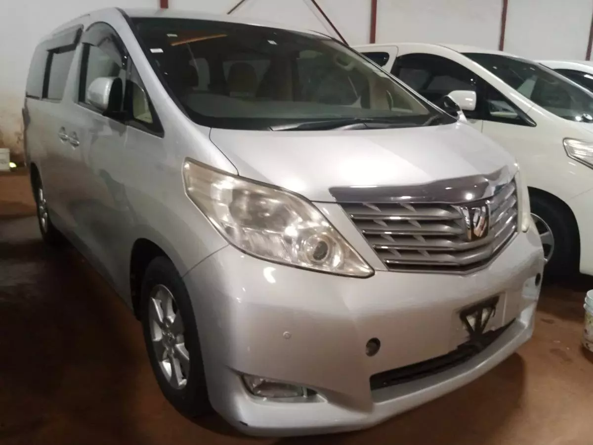 Toyota Alphard   - 2009