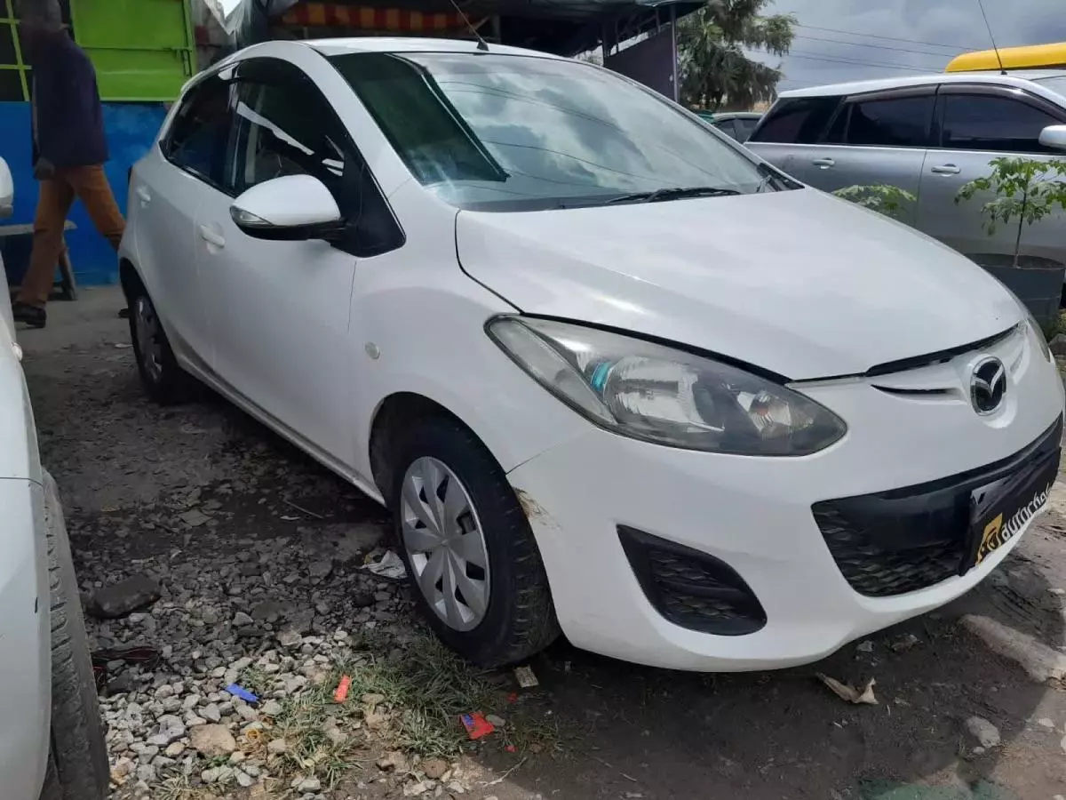 Mazda Demio   - 2013