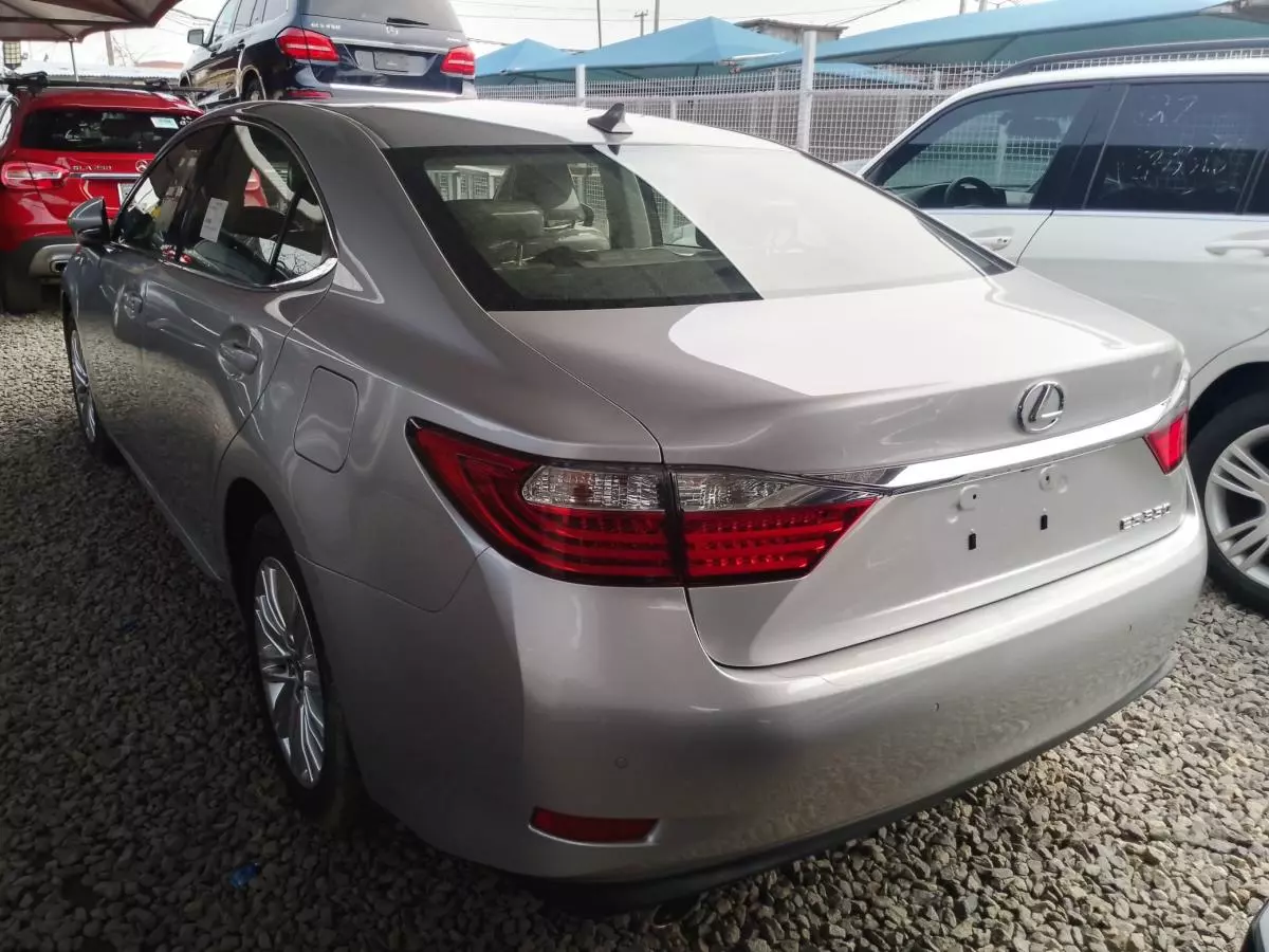 Lexus ES 350   - 2014