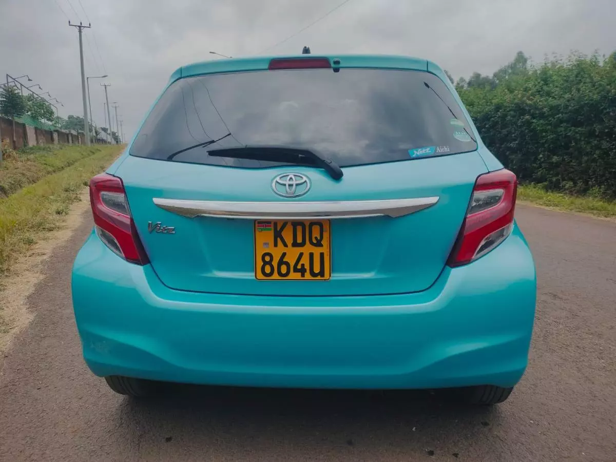 Toyota Vitz   - 2016