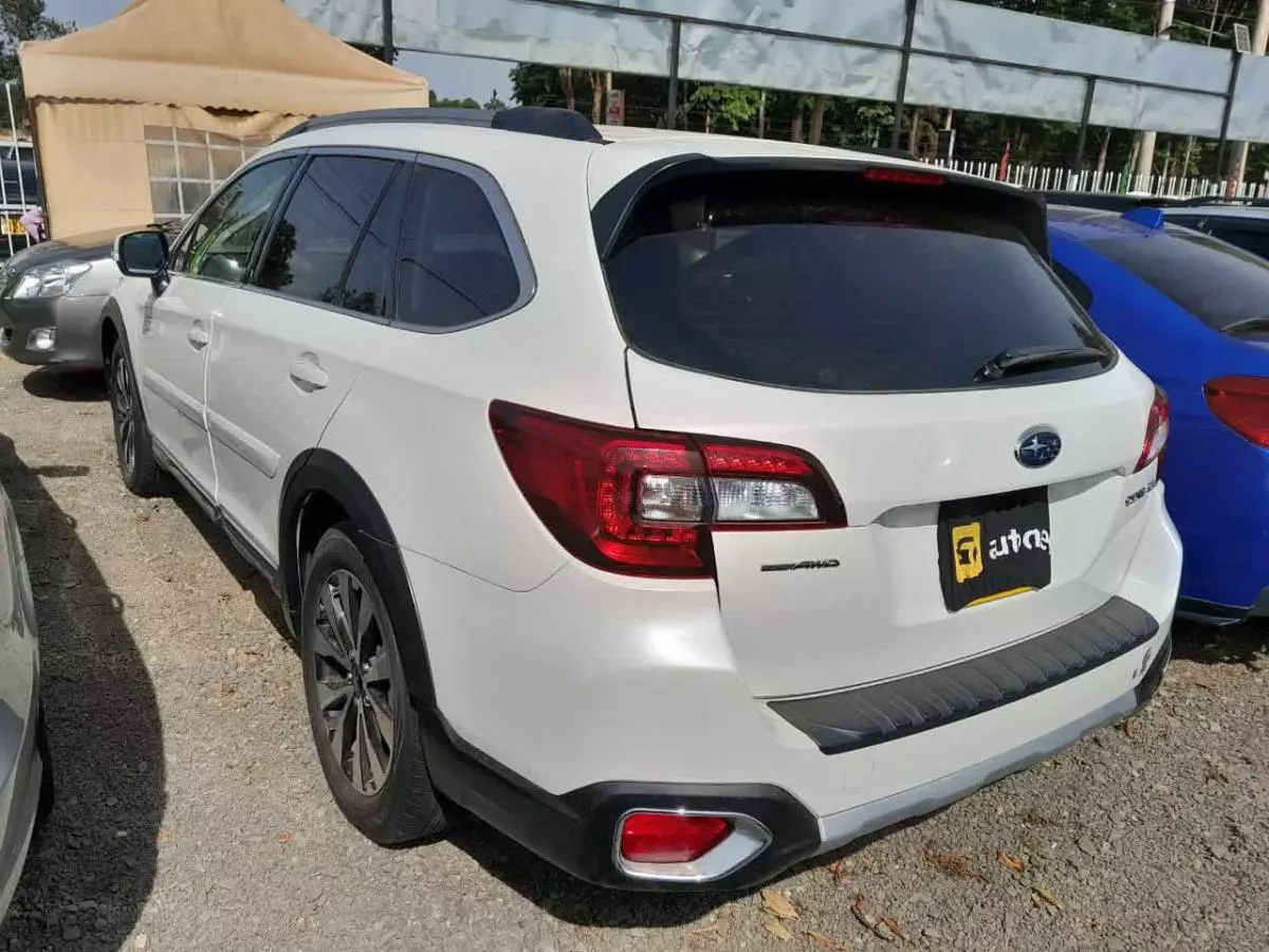 Subaru Outback - 2016