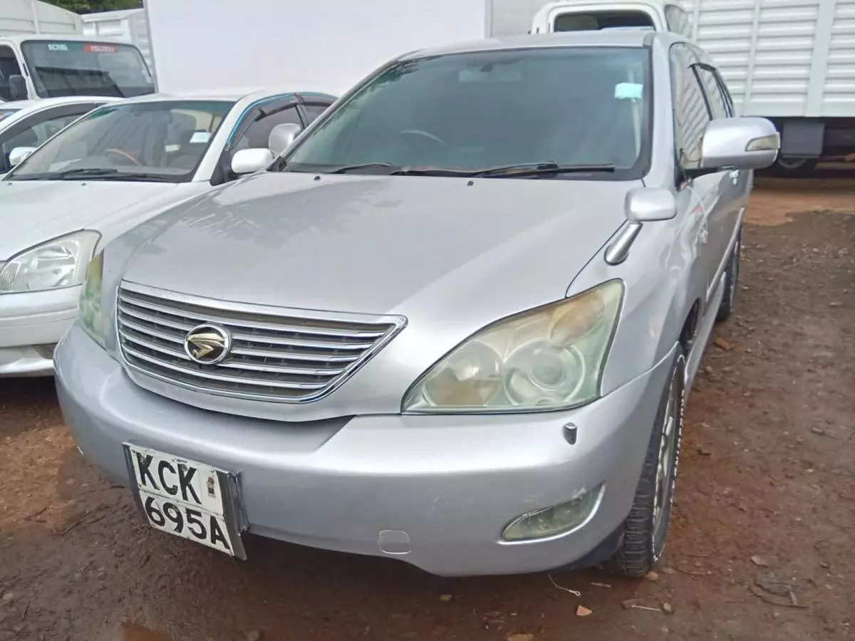 Toyota Harrier   - 2010