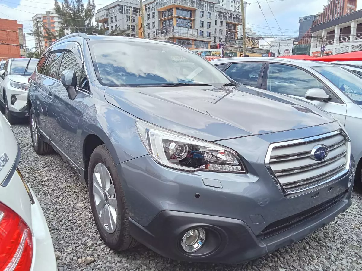 Subaru Outback   - 2017