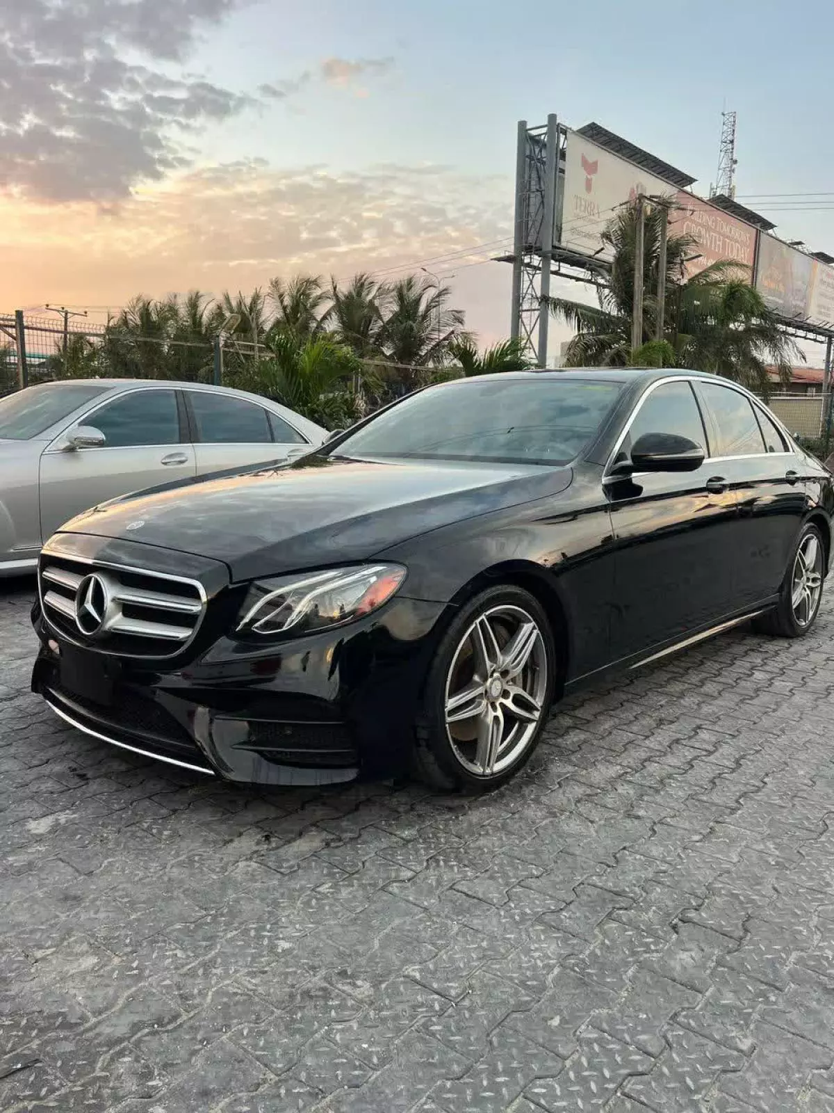 Mercedes-Benz E 300   - 2017