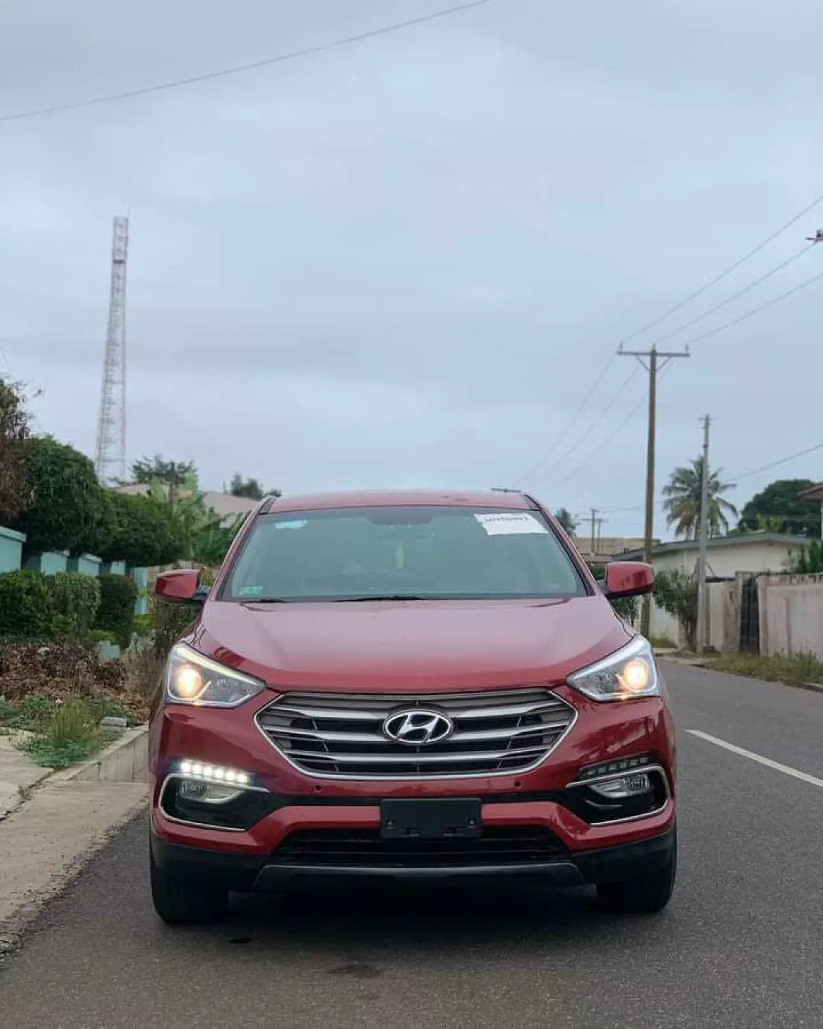 Hyundai Santa Fe   - 2016