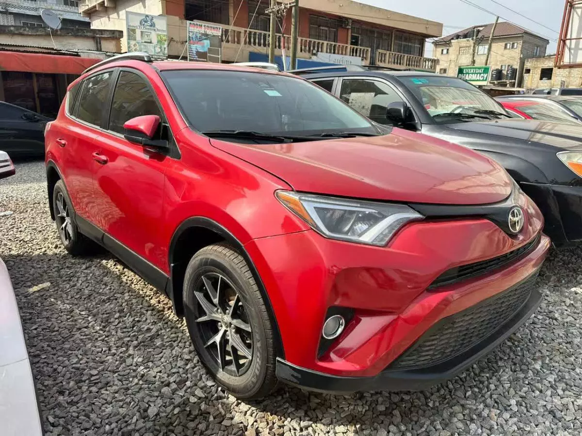 Toyota RAV 4   - 2018