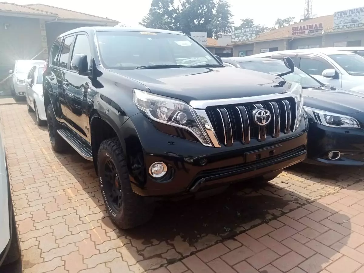 Toyota Landcruiser Prado   - 2015