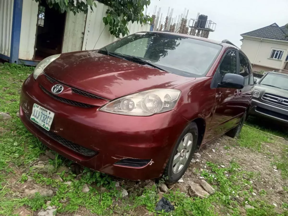 Toyota Sienna   - 2008