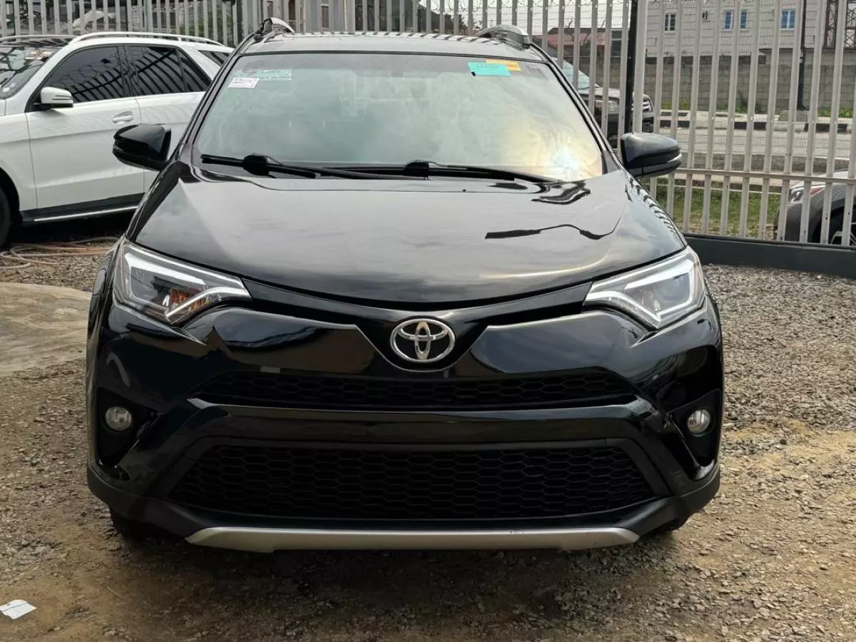 Toyota Rav4   - 2016