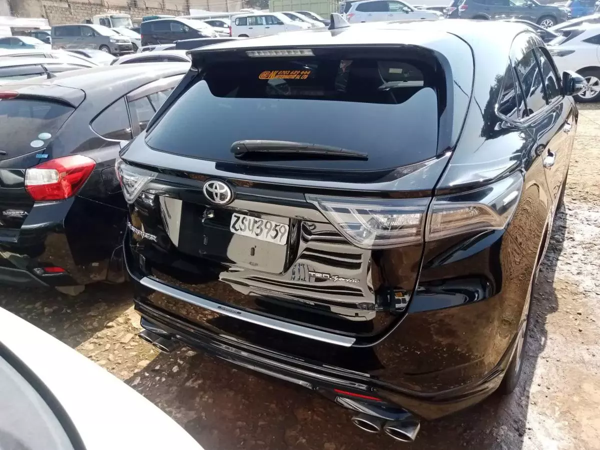 Toyota Harrier   - 2015