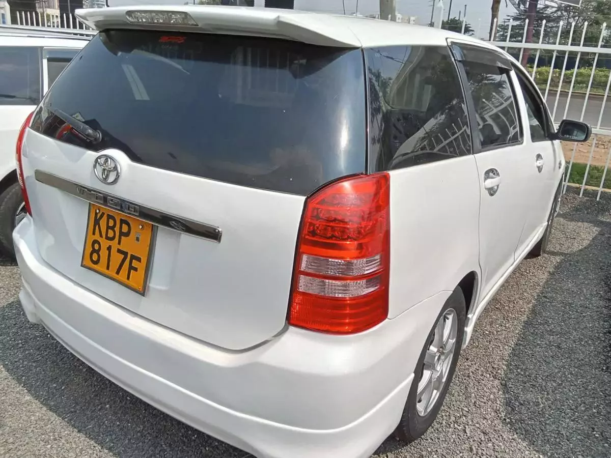 Toyota Wish   - 2004