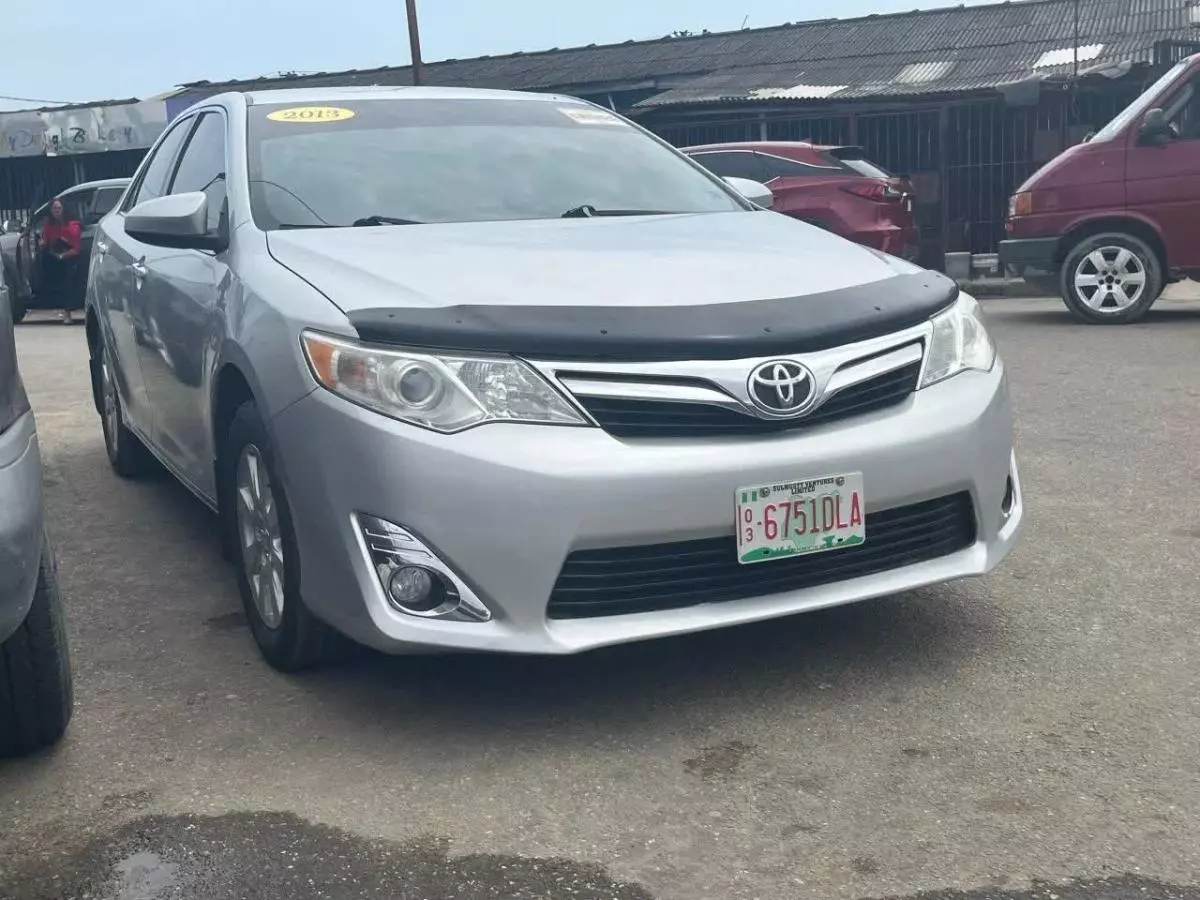 Toyota Camry   - 2013