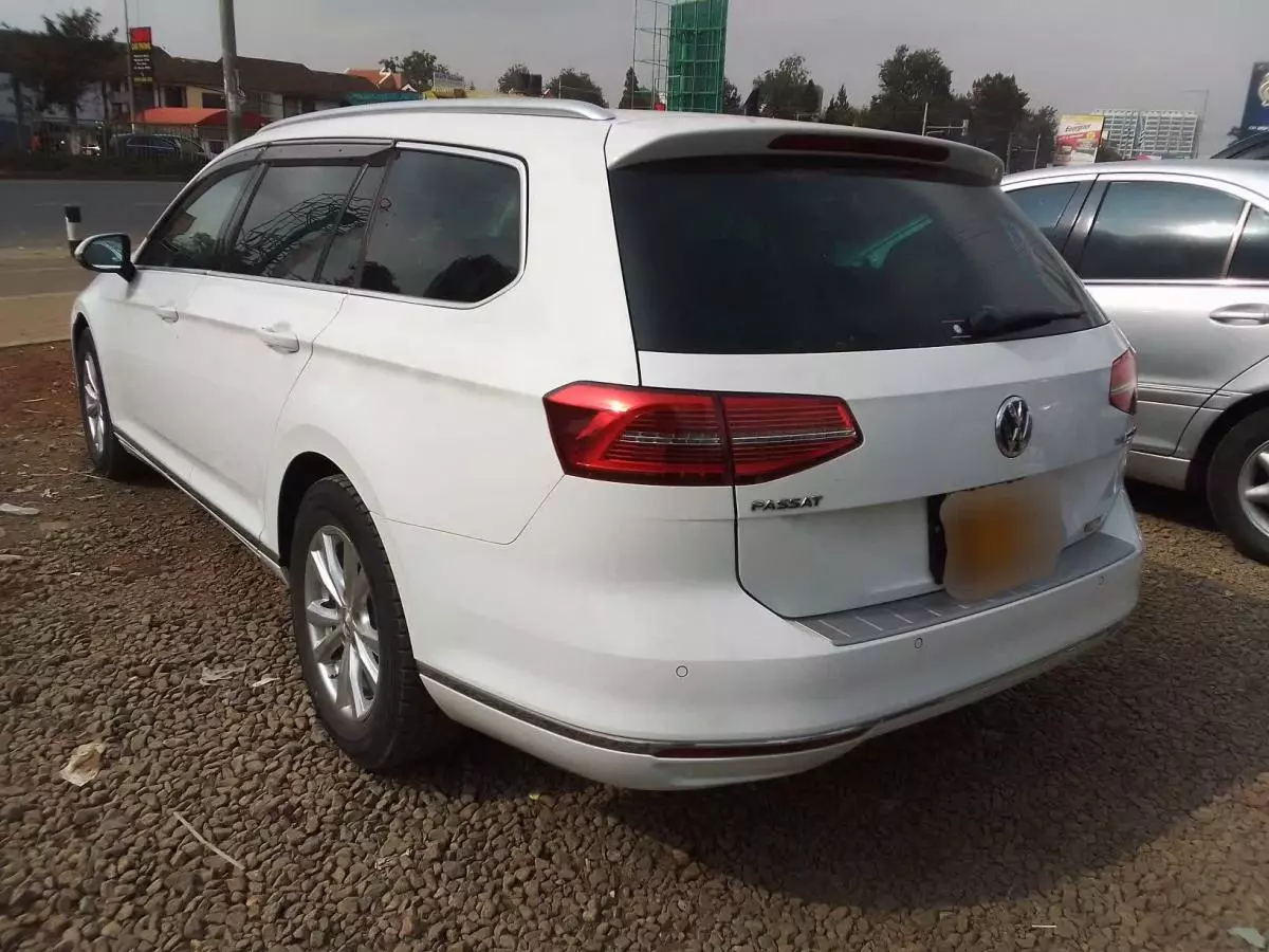 Volkswagen Passat - 2016