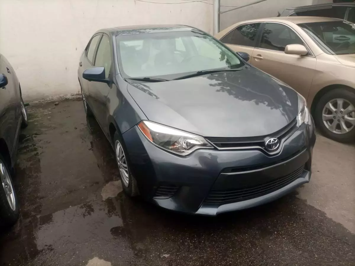 Toyota Corolla   - 2016