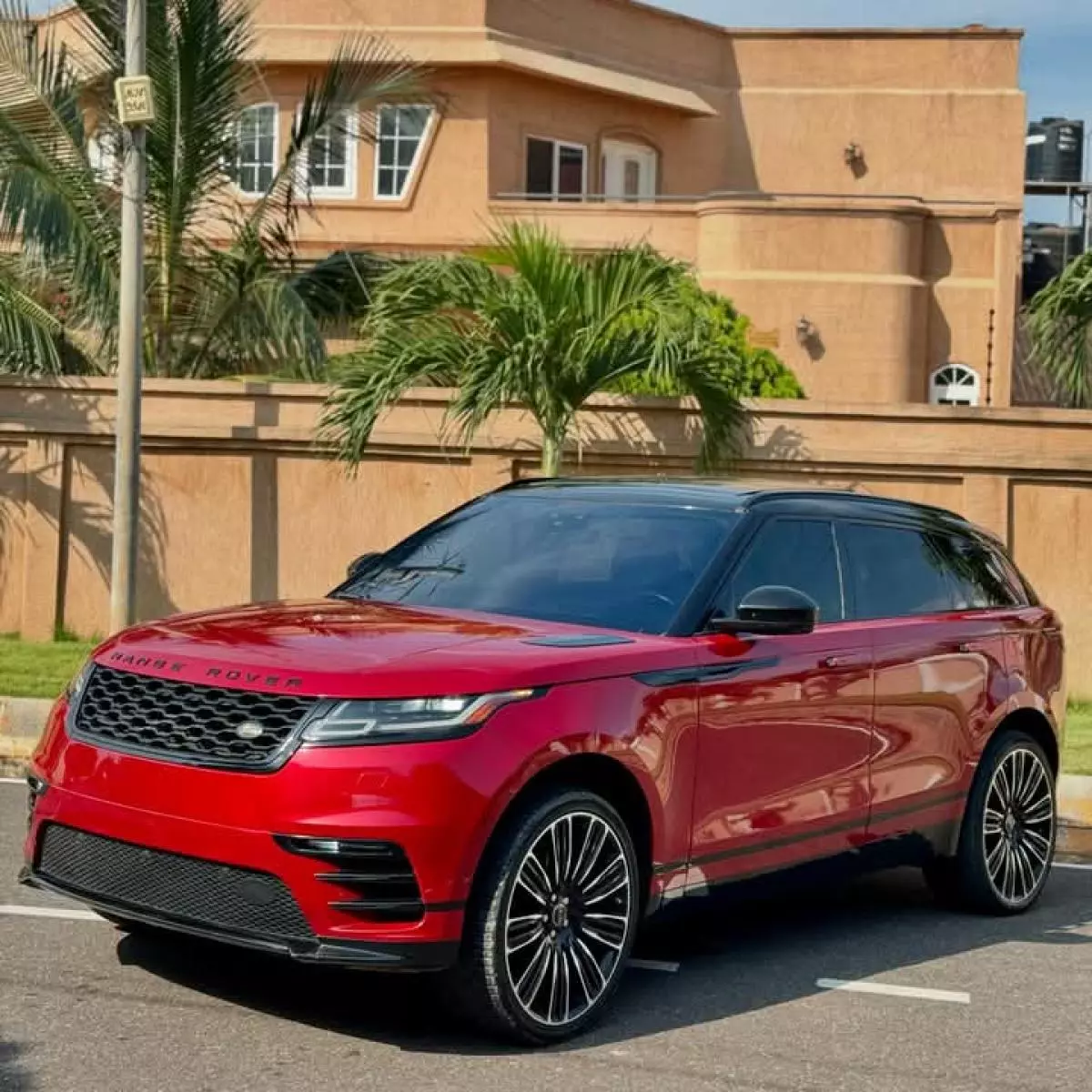 Land Rover Range Rover Velar   - 2019